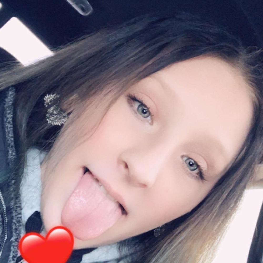 Meet your Posher, Mia